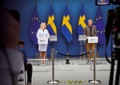 Szwedzka minister zdrowia Lena Hallengren i główny epidemiolog Anders Tegnell.