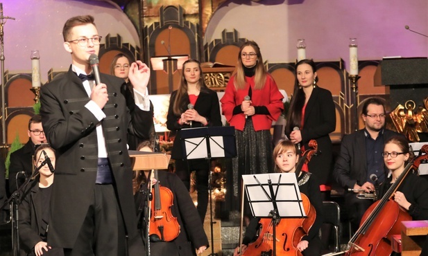 Koncert poprowadzi i dyrygować będzie Sebastian Niemczycki.