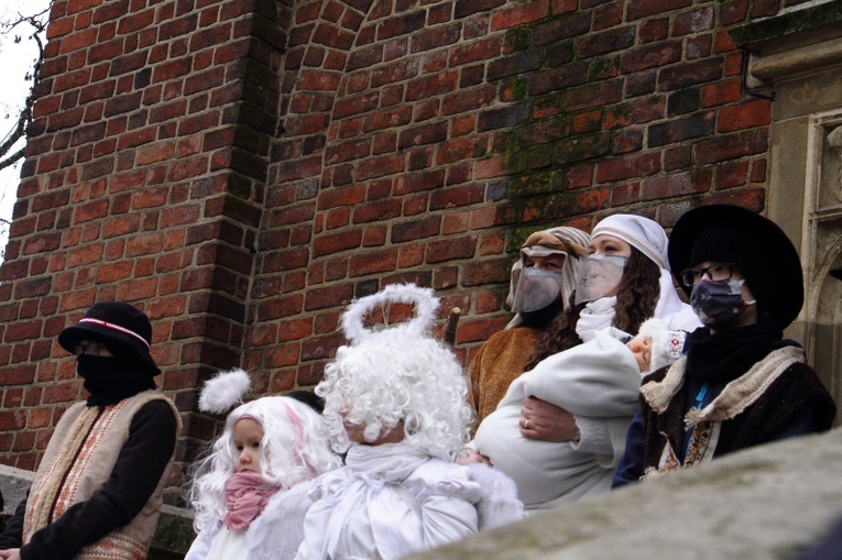 Pandemiczny Orszak Trzech Króli - Kraków 2021