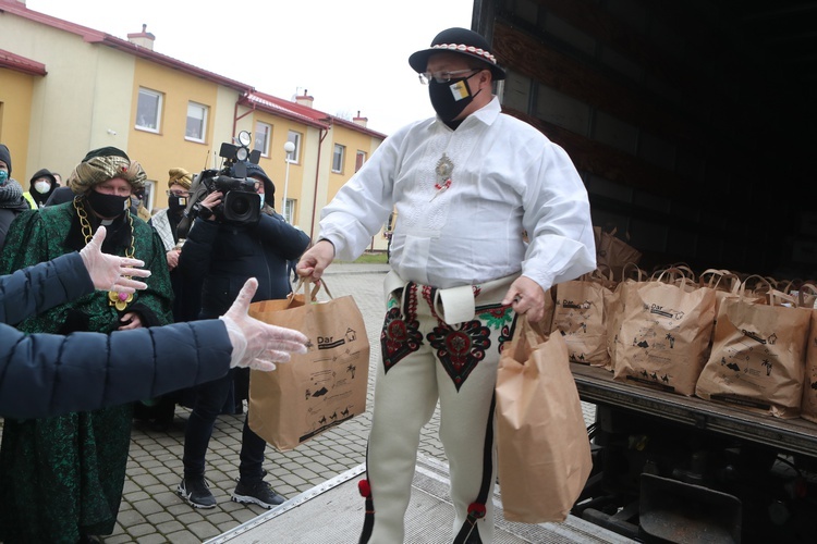 Łódź: Orszak Trzech Króli w Łodzi poruszył i otworzył serca wielu ludzi! 