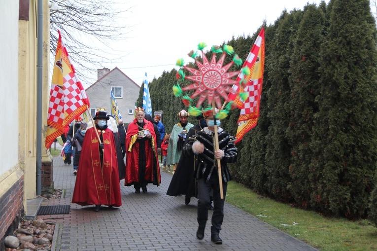 Zmotoryzowany Orszak Trzech Króli 2021 objechał gminę Czernica