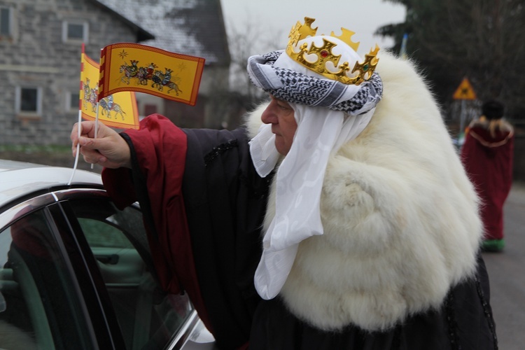 Trzej Królowie z pomocą koni mechanicznych przybyli do Betlejem w Nadolicach Wielkich