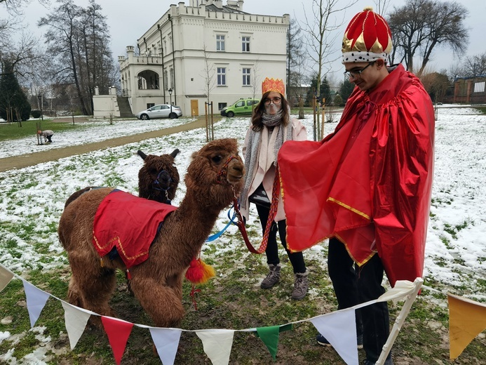 Trzej Królowie w Mrozowie 2021 czyli gra terenowa i kolędowanie