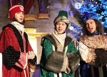 Bracia Dębowscy: Bartosz, Marcin i Maciej wcielili się w role trzech mędrców.