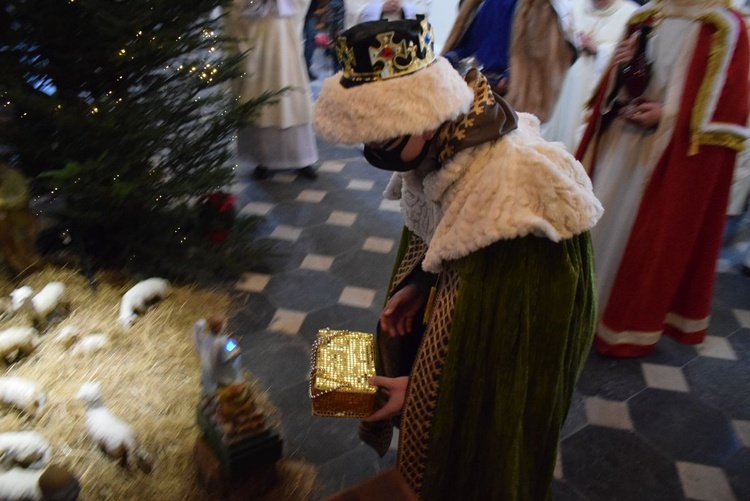 Trzej Królowie pokłonili się Dzieciątku