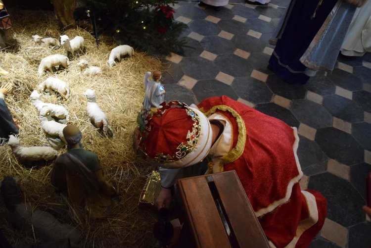 Trzej Królowie pokłonili się Dzieciątku