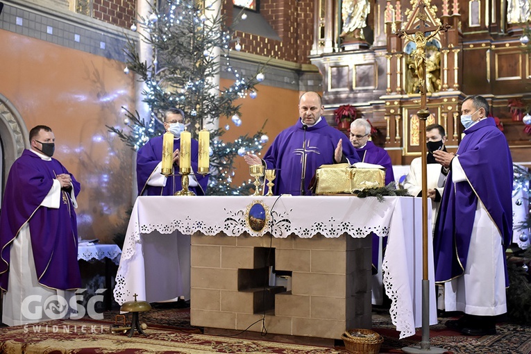 Ostatnie pożegnanie ks. Stanisława Majchrzaka