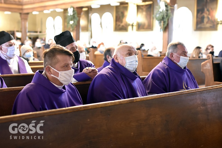 Ostatnie pożegnanie ks. Stanisława Majchrzaka