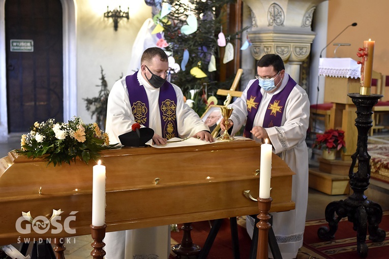 Ostatnie pożegnanie ks. Stanisława Majchrzaka