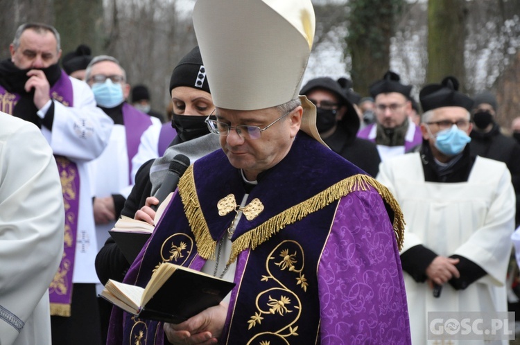 Ostatnie pożegnanie kapłana