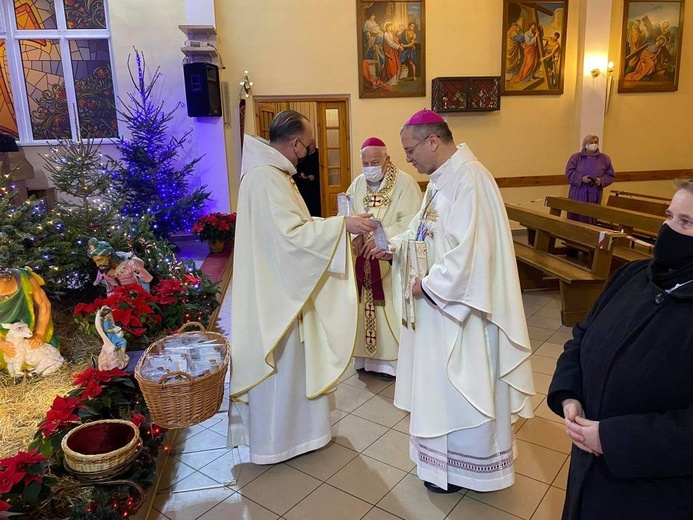 Biskupi na kolędzie u franciszkanów