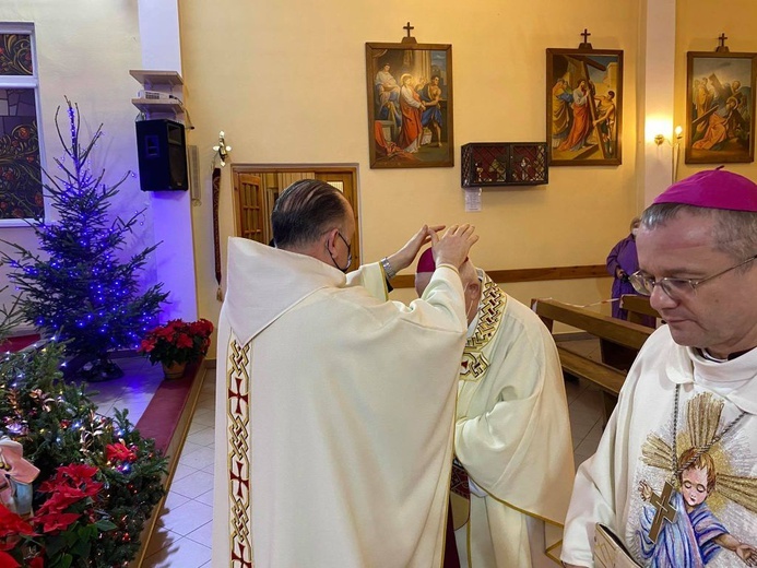 Biskupi na kolędzie u franciszkanów