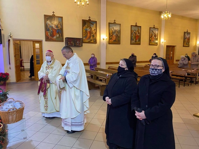 Biskupi na kolędzie u franciszkanów