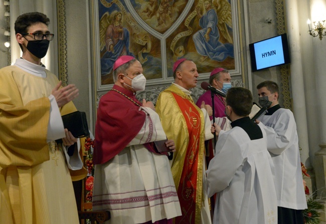 Bp Marek Solarczyk objął prawnie rządy w diecezji radomskiej