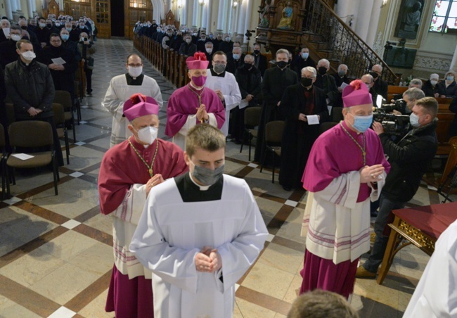 Bp Marek Solarczyk objął prawnie rządy w diecezji radomskiej