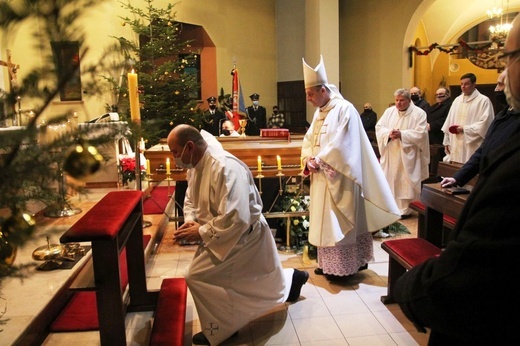 Ostatnie pożegnanie śp. ks. Jana Froelicha w Bierach