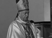 Bp Adam Dyczkowski.