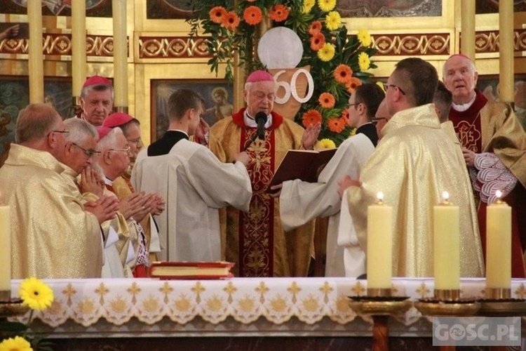 Fotograficzne wspomnienie śp. bp. Dyczkowskiego