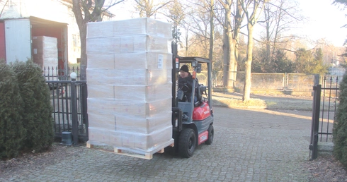 Dostawa jedzenia dla potrzebujących