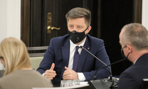 Dworczyk: W Polsce zaszczepiło się już przeszło 300 tys. osób