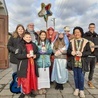 Kolędnicy misyjni w parafii Miłosierdzia Bożego w Świdnicy.