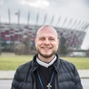 O. Maciej Ziębiec CSsR – rekolekcjonista i misjonarz miłosierdzia w Domu Wypoczynkowo-‑Rekolekcyjnym w Rowach. W czasie pandemii koronawirusa posługuje jako kapelan w szpitalu tymczasowym na Stadionie Narodowym w Warszawie.