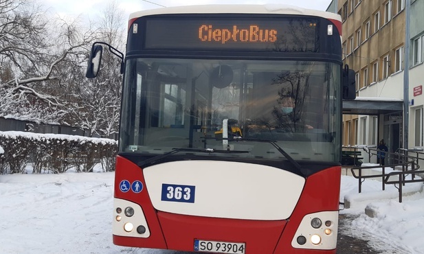 Sosnowiec. Na ulice wyjechał CiepłoBus. W jaki sposób pomoże potrzebującym?