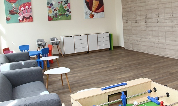 1 procent podatku dla hospicjum i samotnych matek 