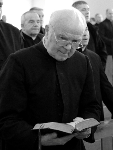 Śp. ks. Henryk Żuchowski (1932-2021).