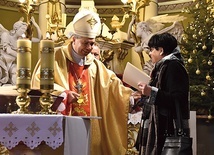 Maria Nowak dołączyła do grona osób odznaczonych najwyższym łowickim odznaczeniem.