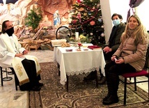 ▼	Ks. Ryszard Piętka gości parafianki z os. Polskich Skrzydeł.