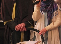 Jagoda i Zbigniew Mikołajczykowie ze swoim najmłodszym dzieckiem w tym roku wcielili się w postacie Świętej Rodziny.