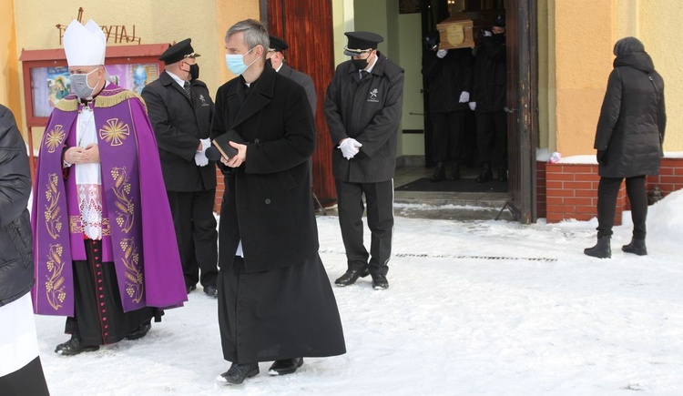 Ostatnie pożegnanie ks. Andrzeja Wolnego w Godziszce - 19 stycznia 2021 r.