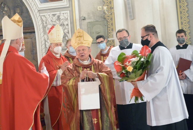 Podziękowanie i życzenia dla bp. Henryka Tomasika