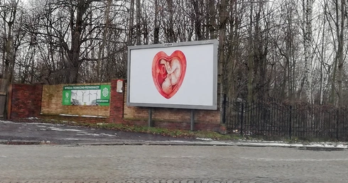 Legnica. Dziecko w serduszku