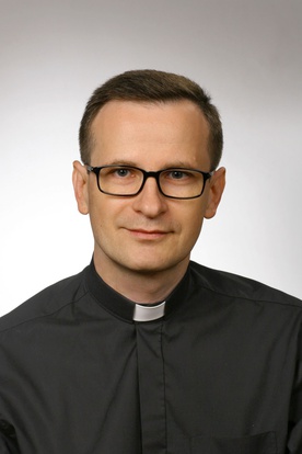 Ks. Marcin Kowalski.