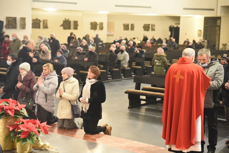 40 lat minęło - parafia Ducha Świętego w Mielcu