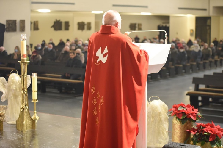 40 lat minęło - parafia Ducha Świętego w Mielcu