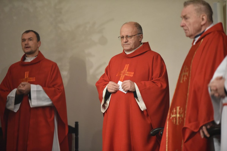 40 lat minęło - parafia Ducha Świętego w Mielcu