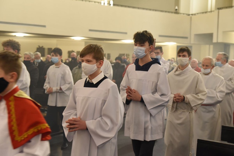 40 lat minęło - parafia Ducha Świętego w Mielcu