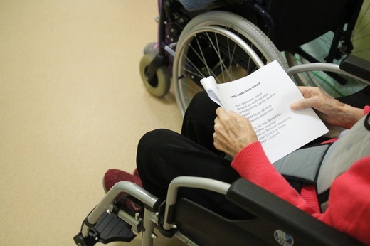 Zespół "Aeternum" z Cieszyna-Pastwisk dla seniorów u sióstr elżbietanek cieszyńskich