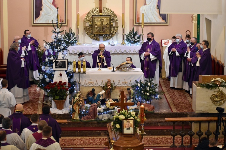 Pogrzeb śp. ks. Jacka Wawrzyniaka SDS