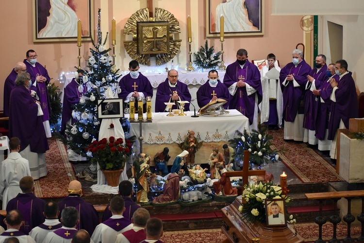 Pogrzeb śp. ks. Jacka Wawrzyniaka SDS