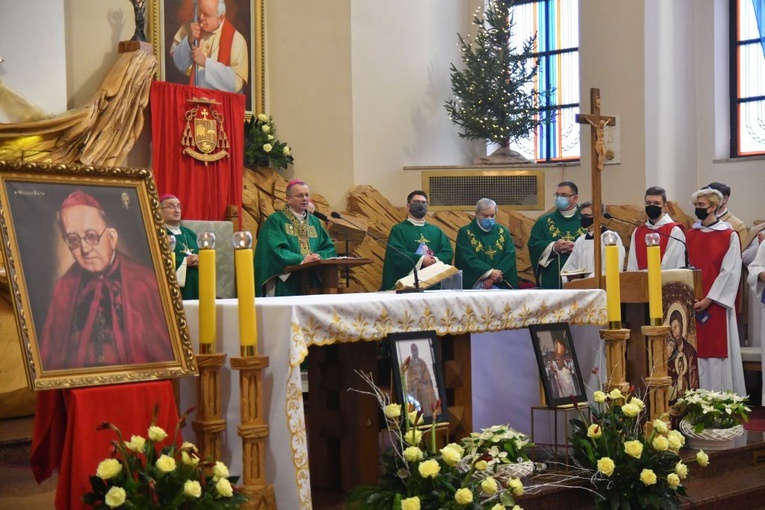 Gorzów Wlkp. Diecezjalne obchody 35. rocznicy śmierci bp. Wilhelma Pluty 