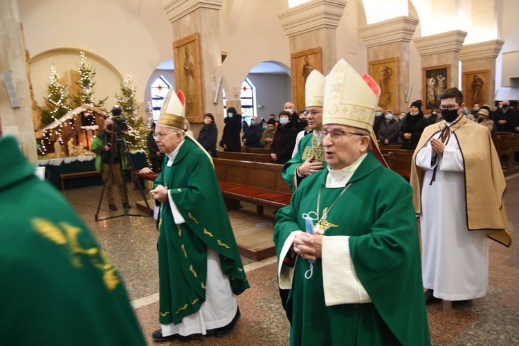 Gorzów Wlkp. Diecezjalne obchody 35. rocznicy śmierci bp. Wilhelma Pluty 