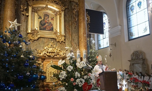 Bp Jan Kopiec: Żebyśmy ten kościół wypełniali naszą obecnością