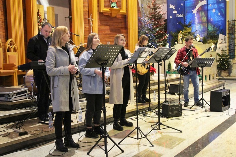 Kolędowanie dla Fundacji "Krzyż Dziecka" w Pisarzowicach - 2021