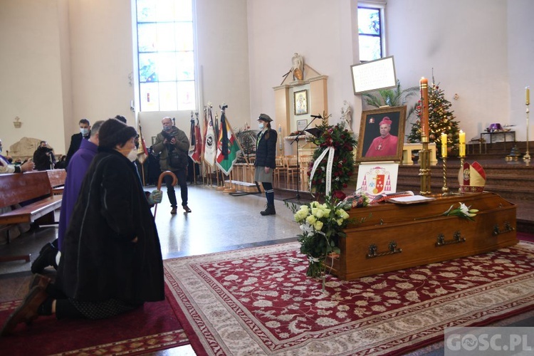 Zielona Góra. Msza żałobna w intencji śp. bp. Adama Dyczkowskiego 