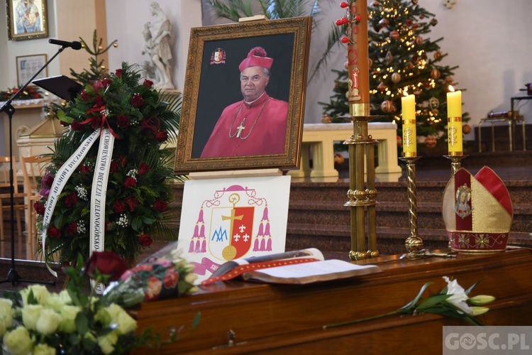 Zielona Góra. Msza żałobna w intencji śp. bp. Adama Dyczkowskiego 