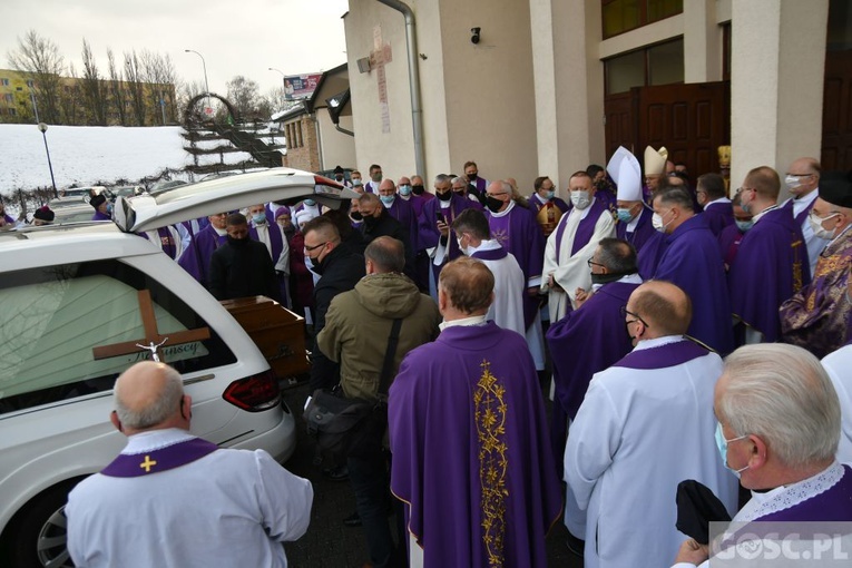 Zielona Góra. Msza żałobna w intencji śp. bp. Adama Dyczkowskiego 
